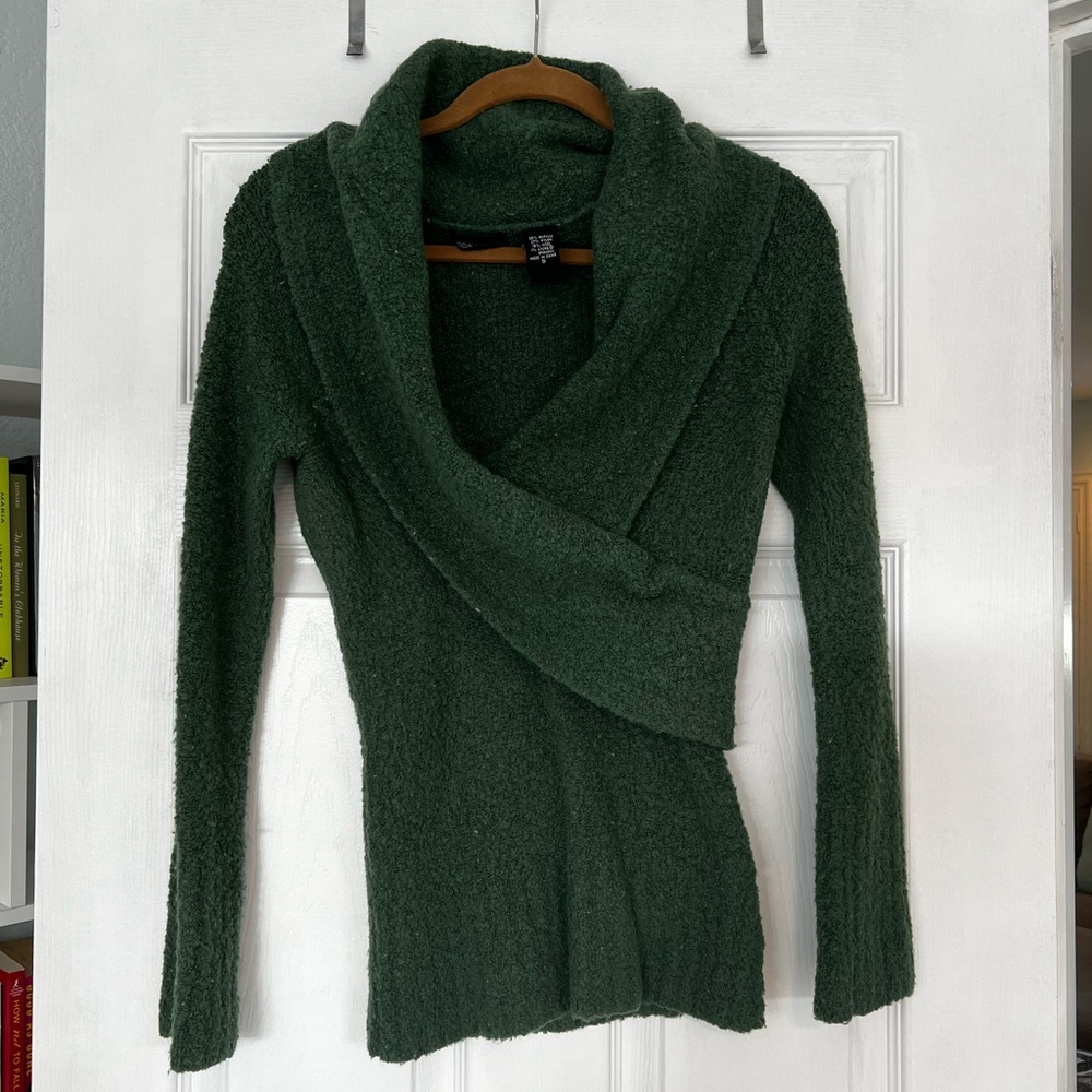 Green MODA International sweater, size small.